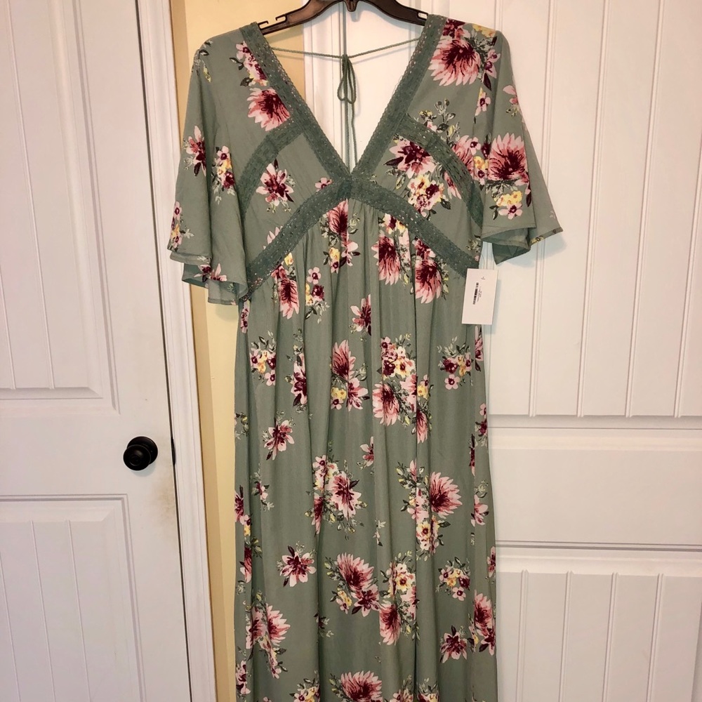 boutique maxi dress, size L
